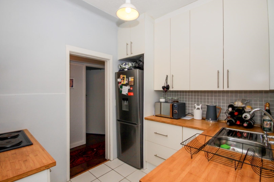 To Let 1 Bedroom Property for Rent in Sea Point Western Cape
